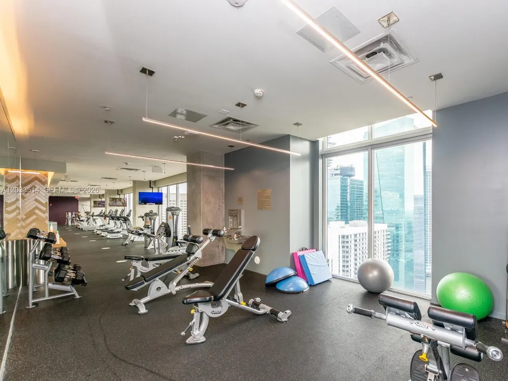 151 SE 1st St #807 Miami, FL 33131