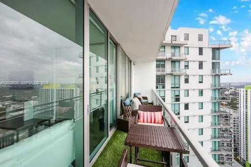 92 SW 3rd St #5108 Miami, FL 33130