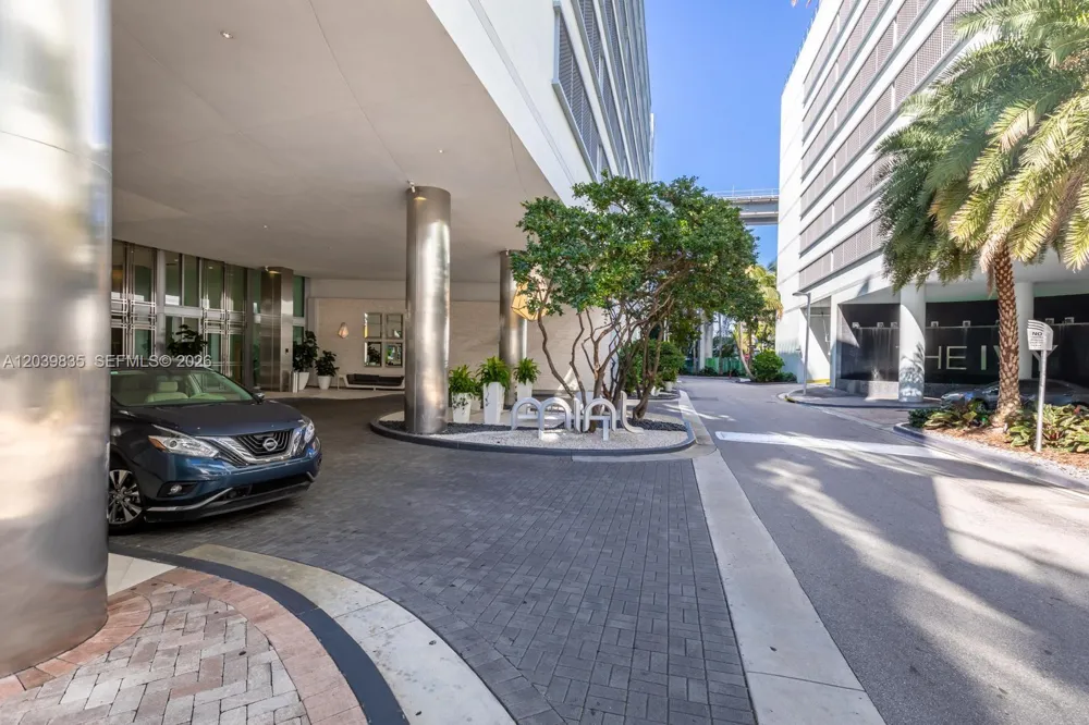 92 SW 3rd St #5108 Miami, FL 33130
