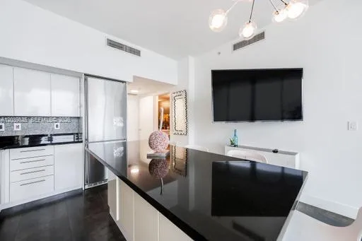 92 SW 3rd St #5108 Miami, FL 33130