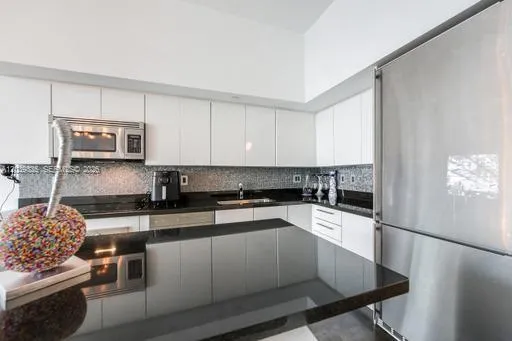 92 SW 3rd St #5108 Miami, FL 33130
