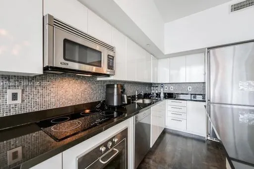 92 SW 3rd St #5108 Miami, FL 33130