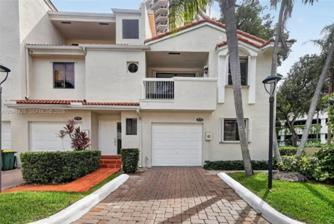 21391 Marina Cove Cir #19-K