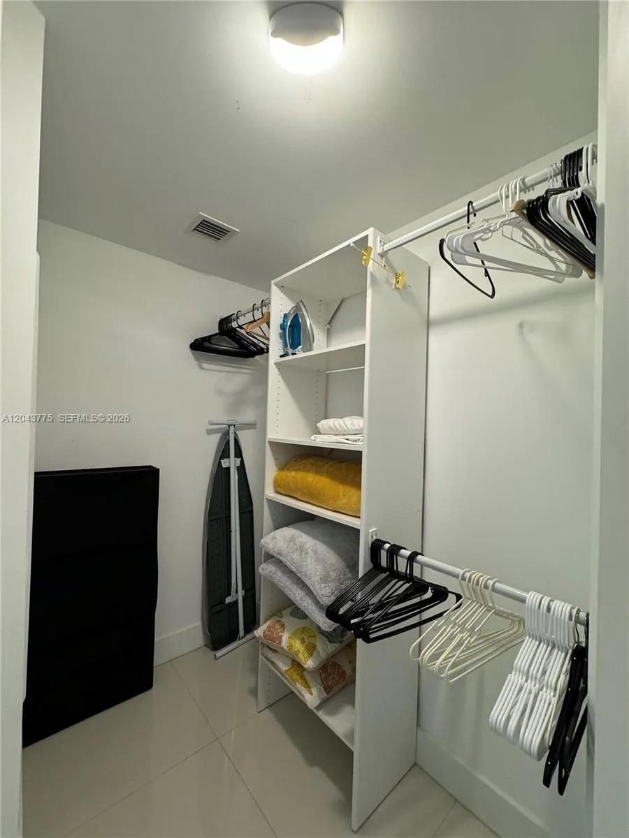 1300 Brickell Bay Dr #901 Miami, FL 33131