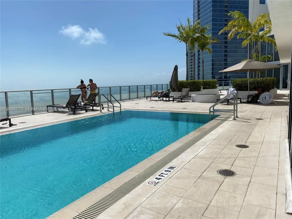 1300 Brickell Bay Dr #901 Miami, FL 33131