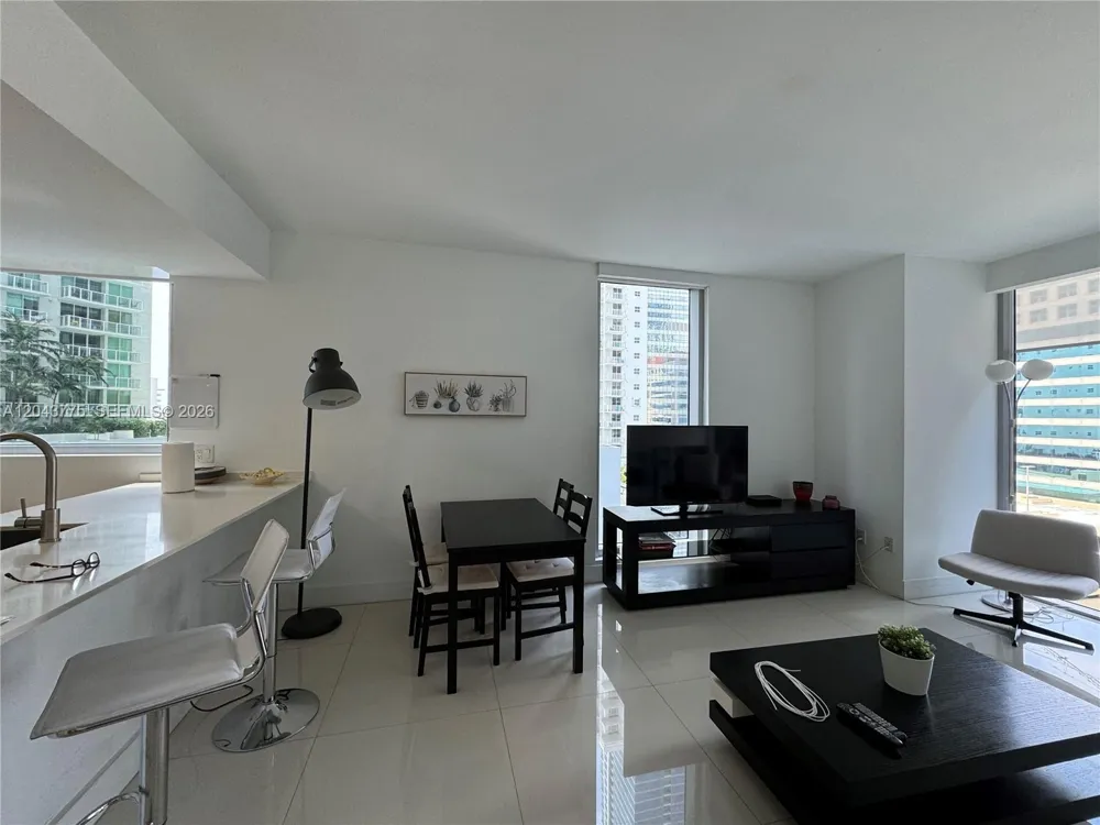 1300 Brickell Bay Dr #901 Miami, FL 33131
