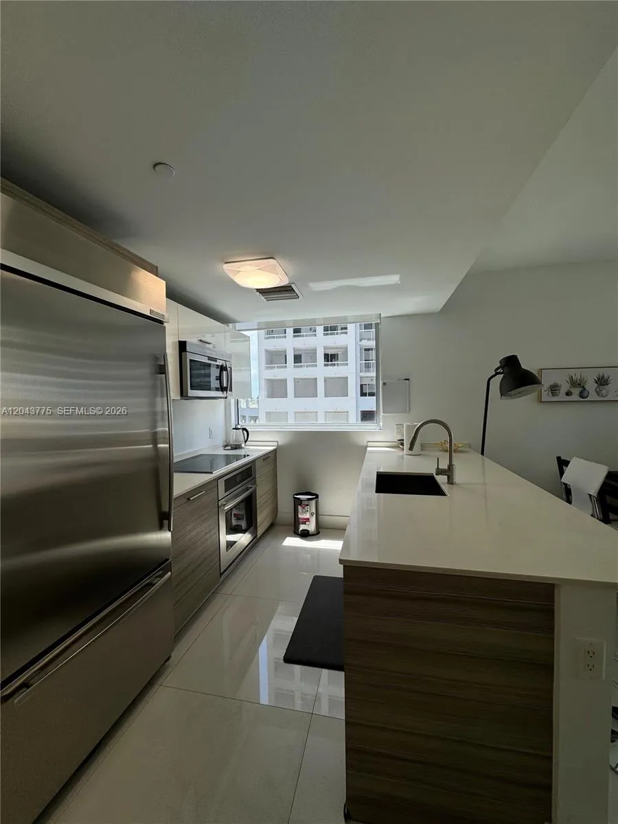 1300 Brickell Bay Dr #901 Miami, FL 33131
