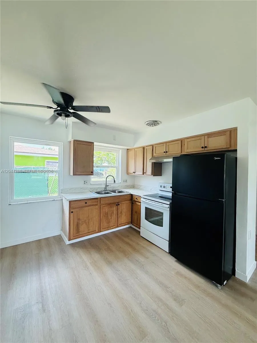 2423 Jeffcott St #1 North Fort Myers, FL 33901