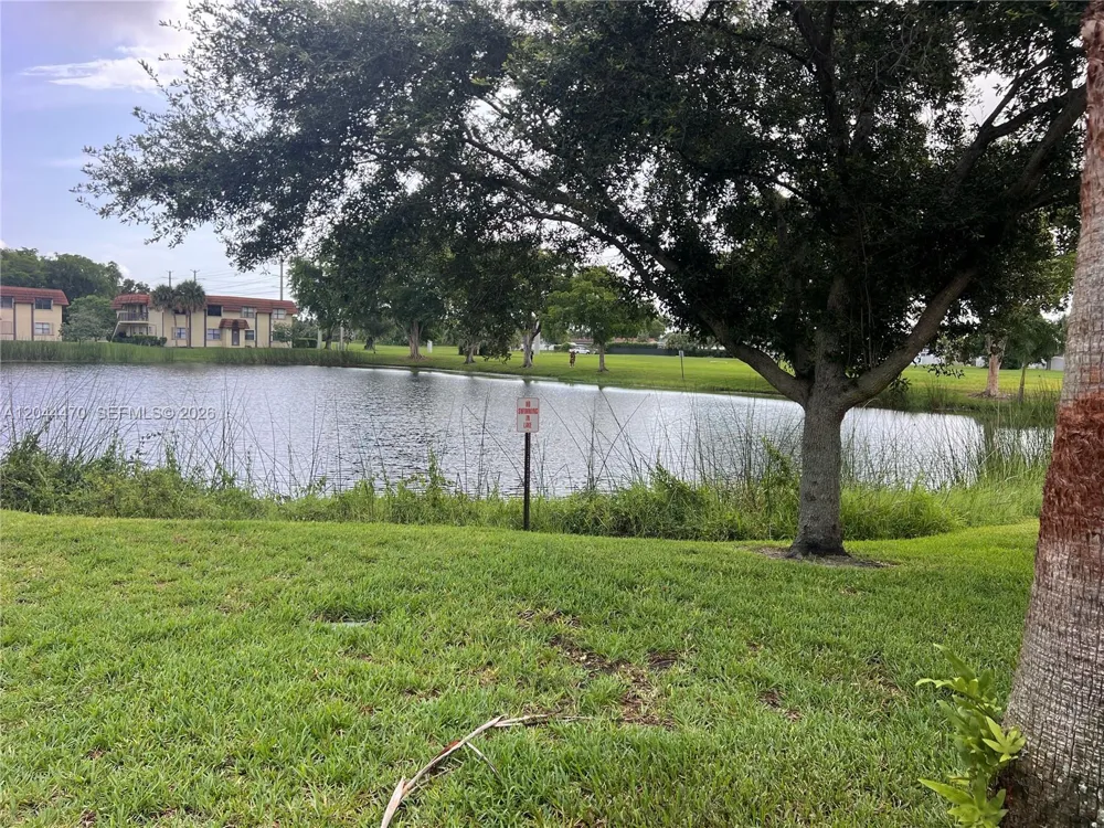 451 NW 100th Pl #101 Pembroke Pines, FL 33024