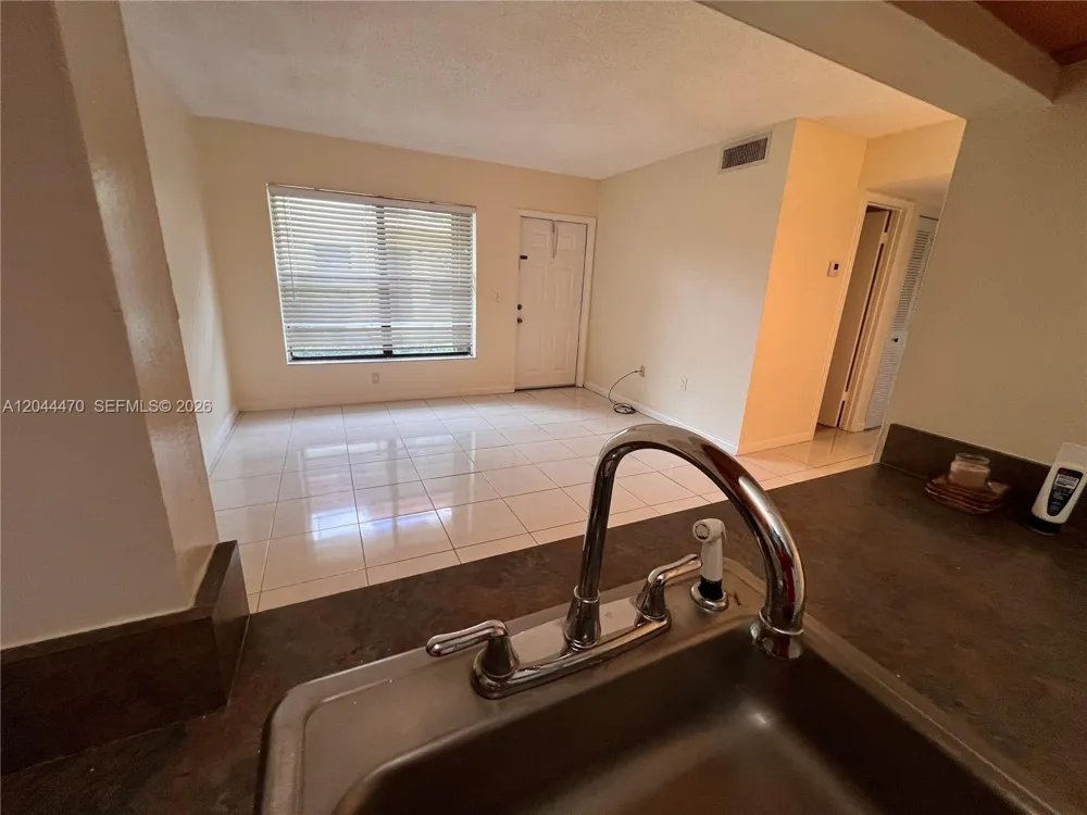 451 NW 100th Pl #101 Pembroke Pines, FL 33024