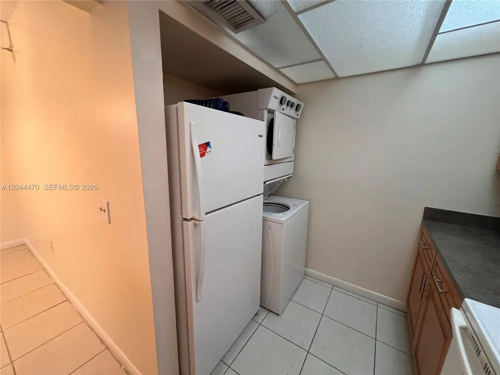 451 NW 100th Pl #101 Pembroke Pines, FL 33024