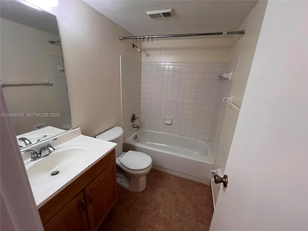 451 NW 100th Pl #101 Pembroke Pines, FL 33024