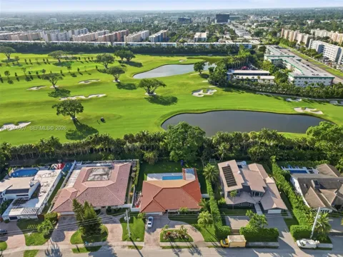 713 Diplomat Pkwy