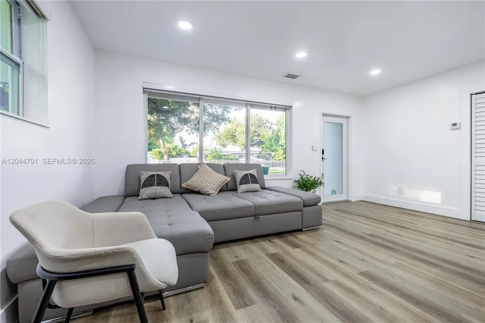 2450 NW 168th St #2450 Miami Gardens, FL 33056