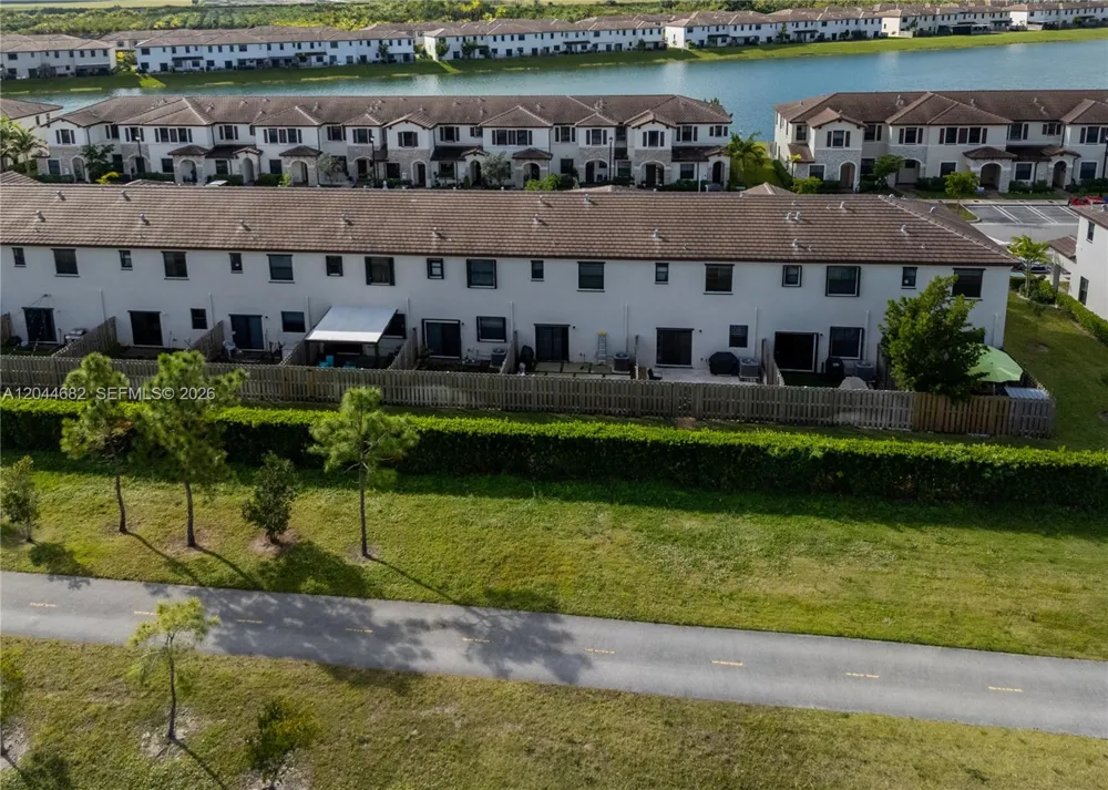10079 SW 228 #10079 Miami, FL 33190