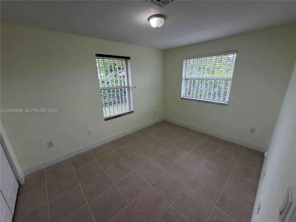 10530 SW 183rd St #2 Miami, FL 33157