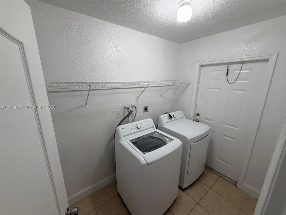 10530 SW 183rd St #2 Miami, FL 33157