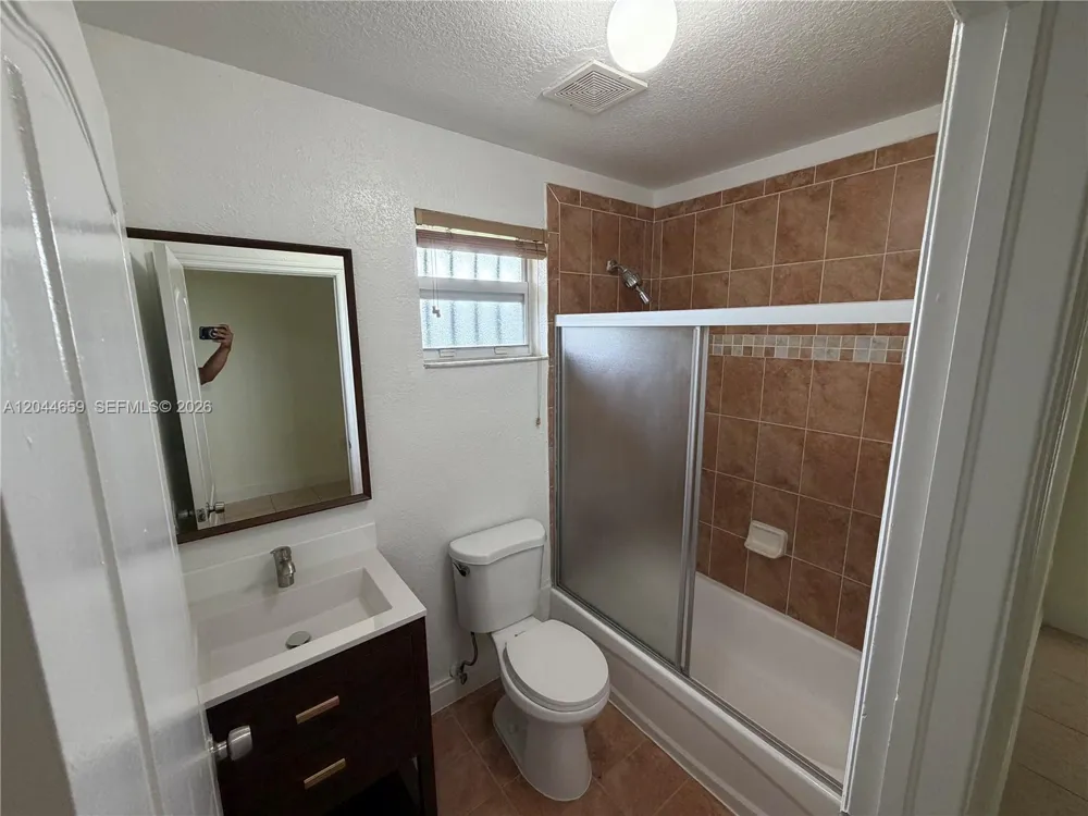 10530 SW 183rd St #2 Miami, FL 33157