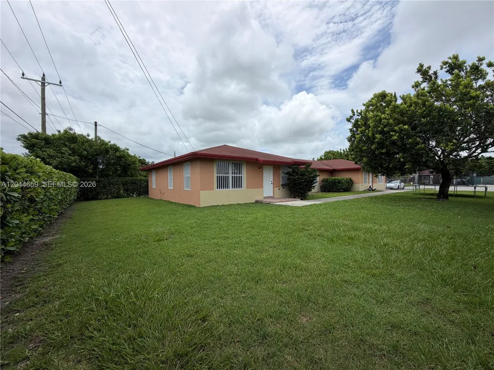 10530 SW 183rd St #2 Miami, FL 33157
