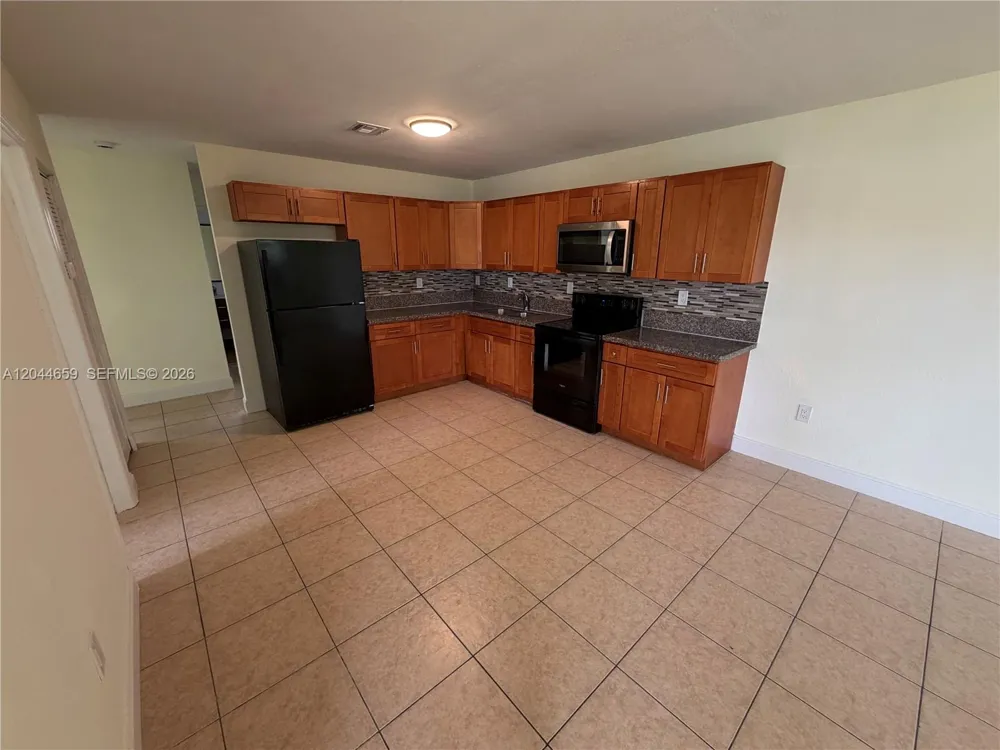 10530 SW 183rd St #2 Miami, FL 33157