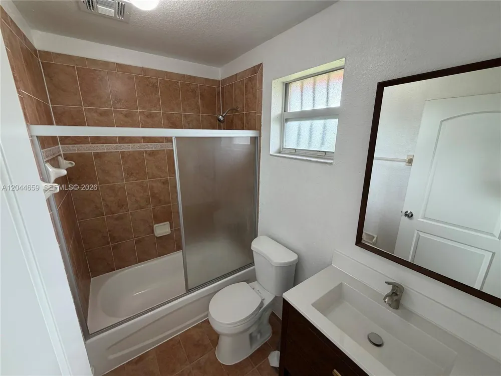 10530 SW 183rd St #2 Miami, FL 33157