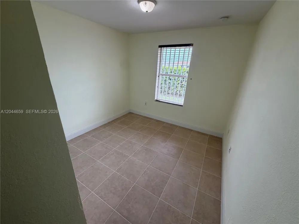 10530 SW 183rd St #2 Miami, FL 33157