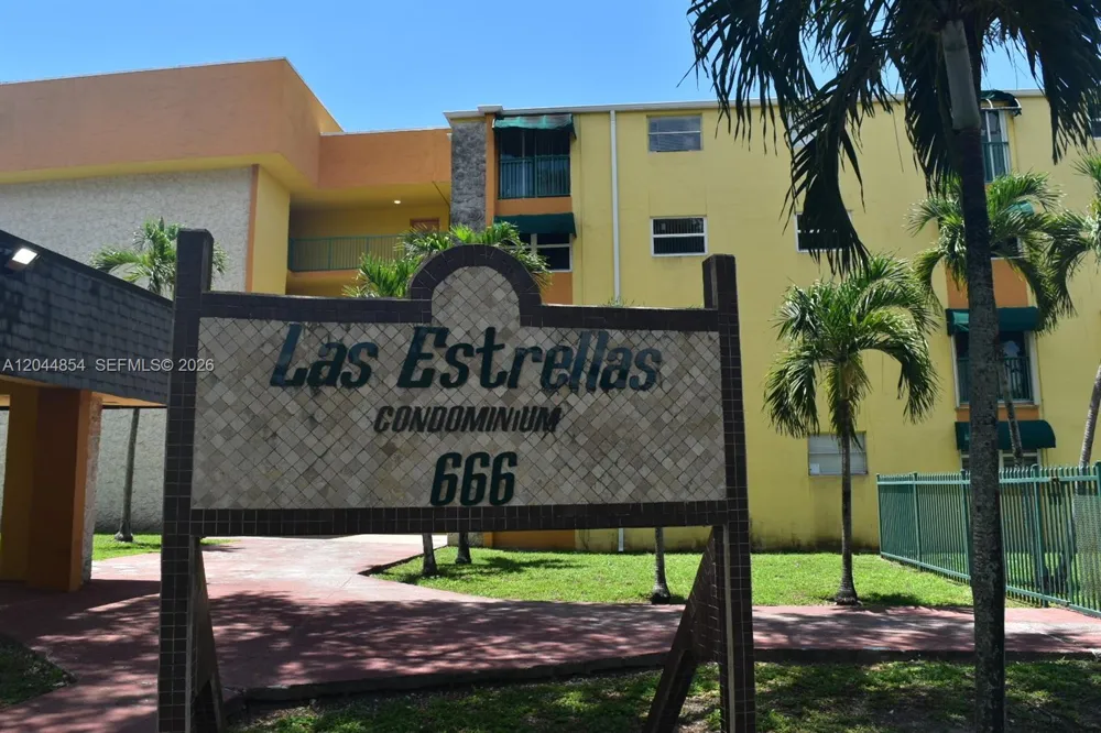 666 W 81st St #311 Hialeah, FL 33014