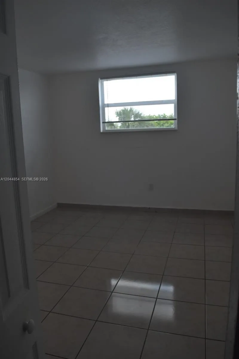 666 W 81st St #311 Hialeah, FL 33014