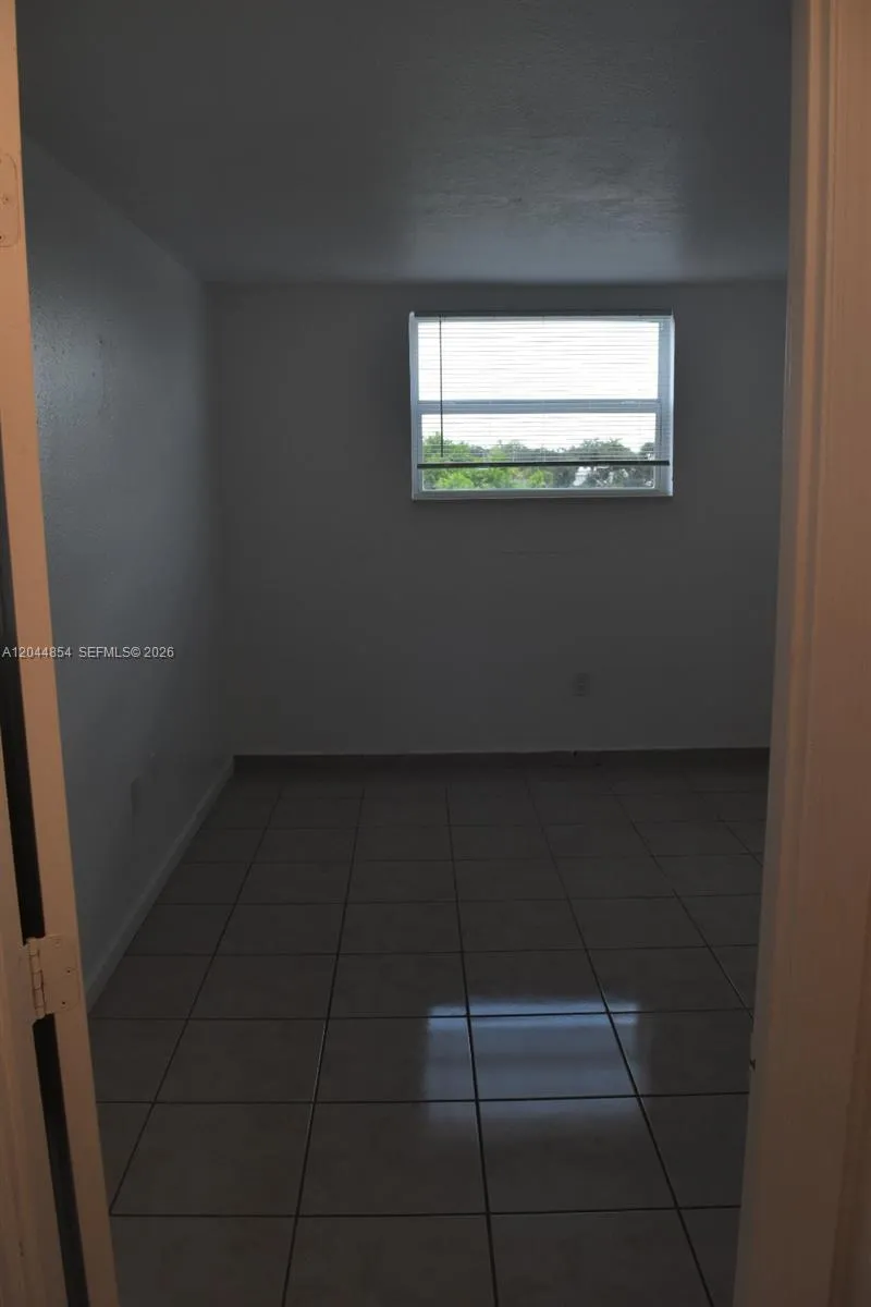 666 W 81st St #311 Hialeah, FL 33014