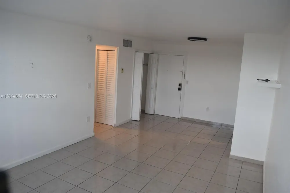 666 W 81st St #311 Hialeah, FL 33014