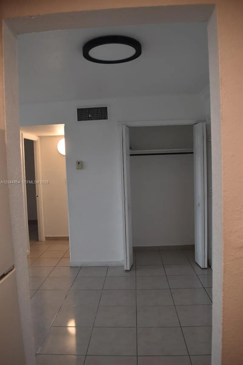 666 W 81st St #311 Hialeah, FL 33014