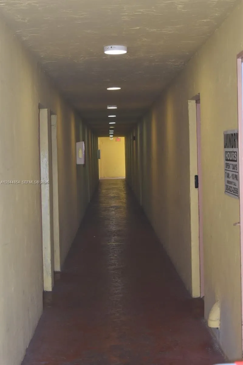 666 W 81st St #311 Hialeah, FL 33014