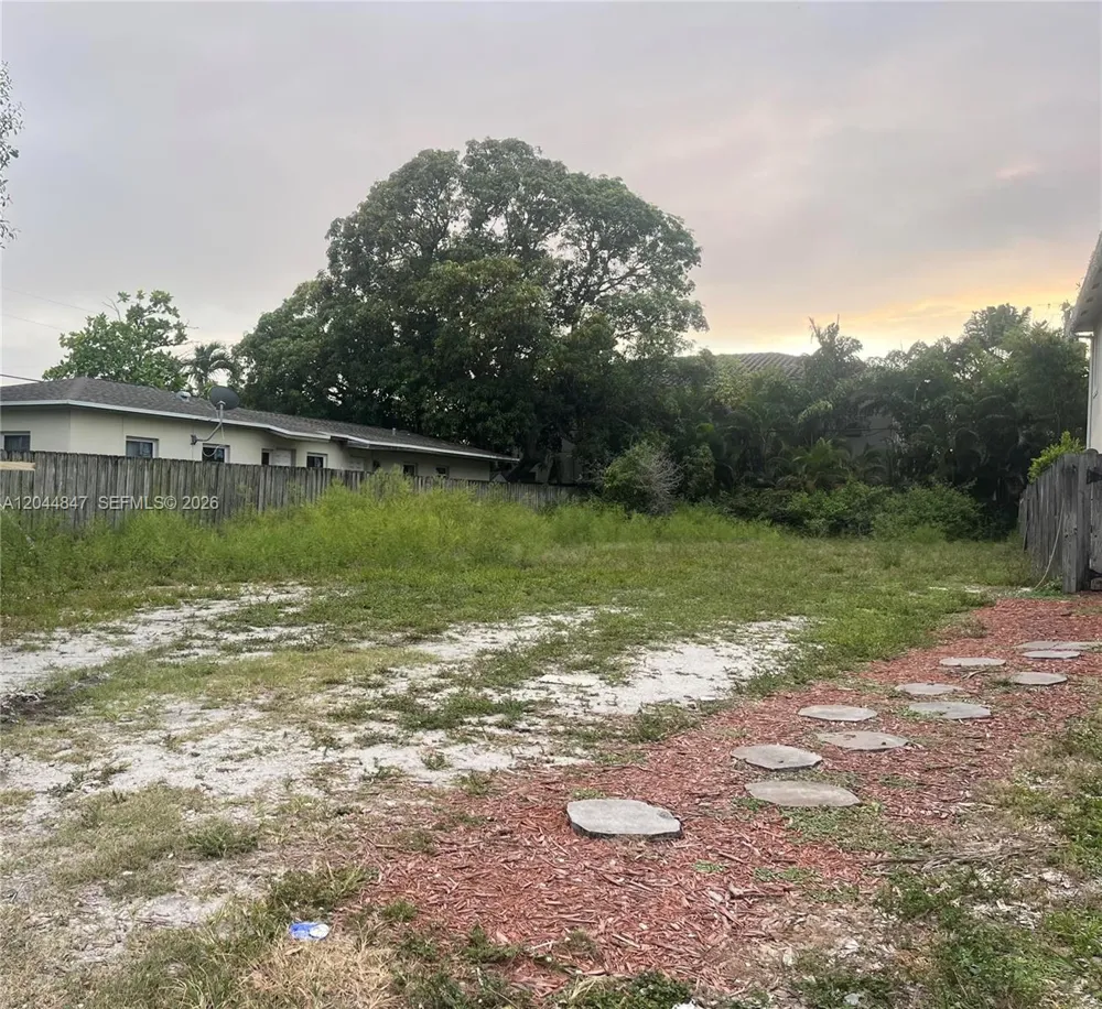 1107 NW 1st Ave Fort Lauderdale, FL 33311
