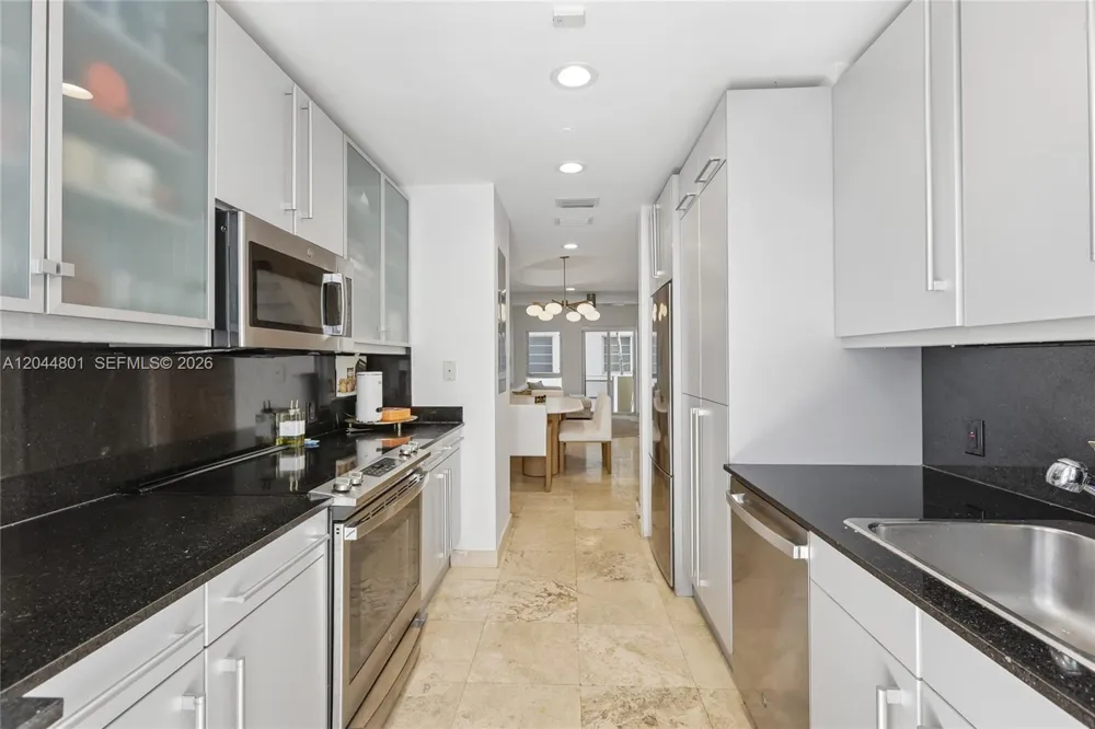 204 Washington Ave #13 Miami Beach, FL 33139