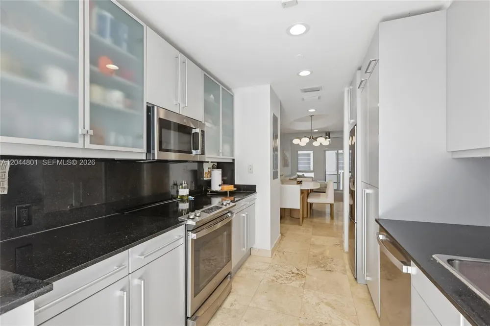 204 Washington Ave #13 Miami Beach, FL 33139