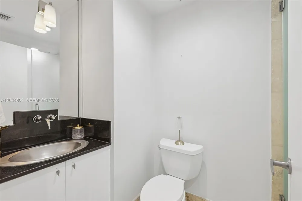 204 Washington Ave #13 Miami Beach, FL 33139