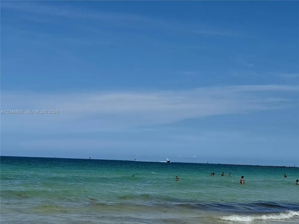 204 Washington Ave #13 Miami Beach, FL 33139