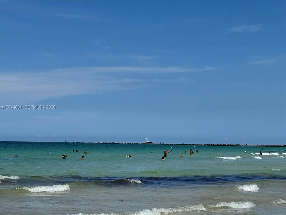 204 Washington Ave #13 Miami Beach, FL 33139