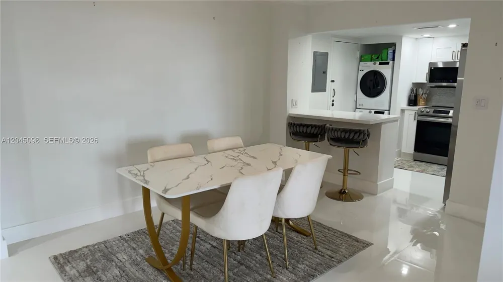 2333 Brickell Ave #614 Miami, FL 33129