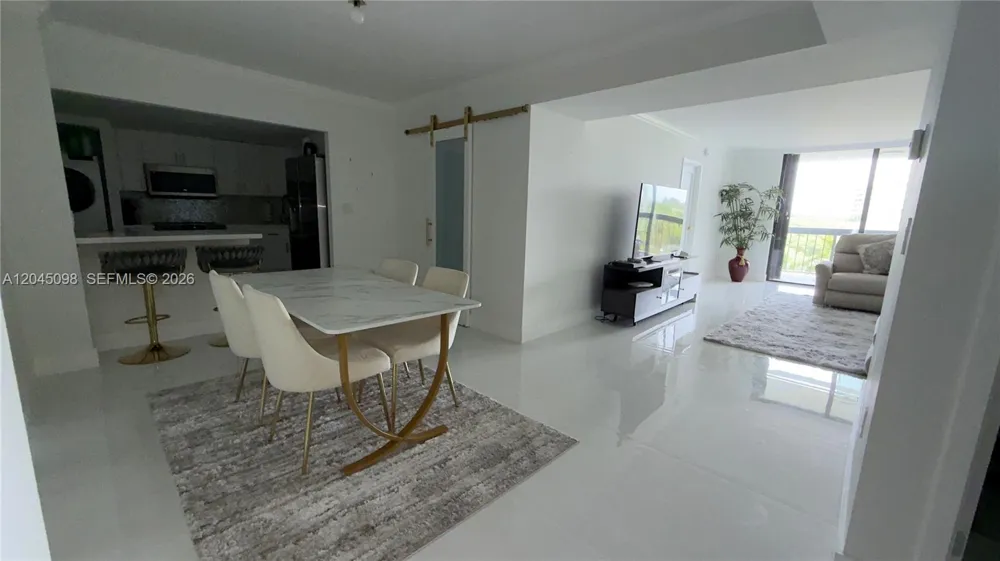 2333 Brickell Ave #614 Miami, FL 33129