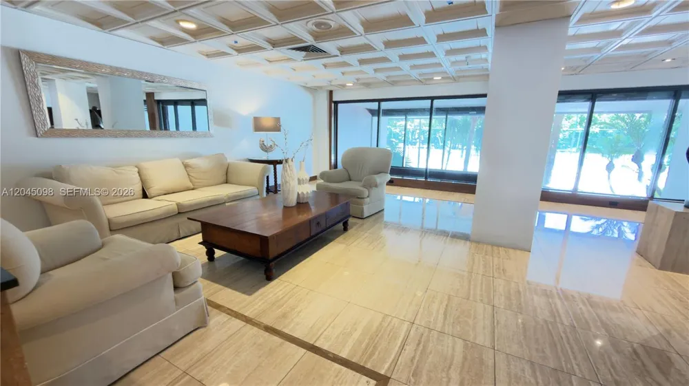 2333 Brickell Ave #614 Miami, FL 33129