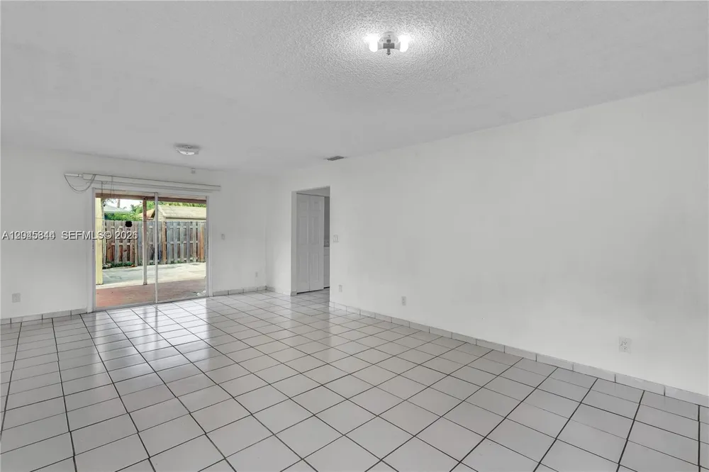 768 SW 9th St Florida City, FL 33034