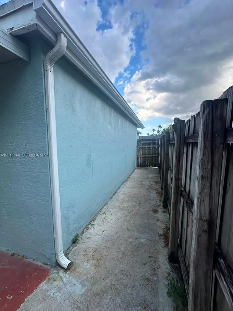 768 SW 9th St Florida City, FL 33034