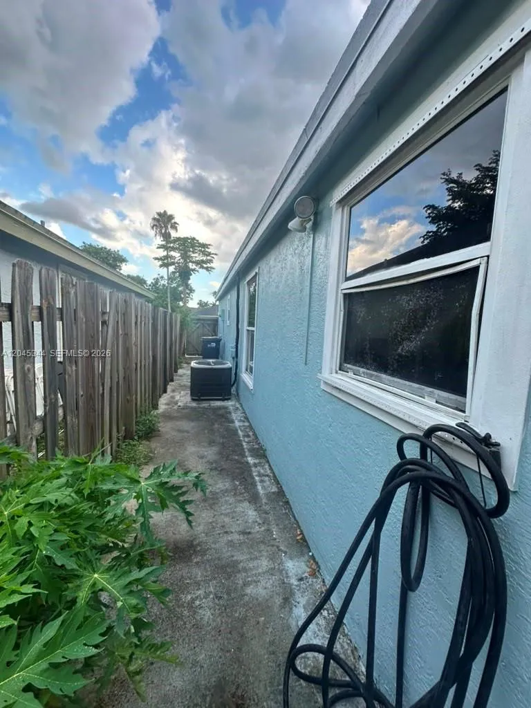 768 SW 9th St Florida City, FL 33034