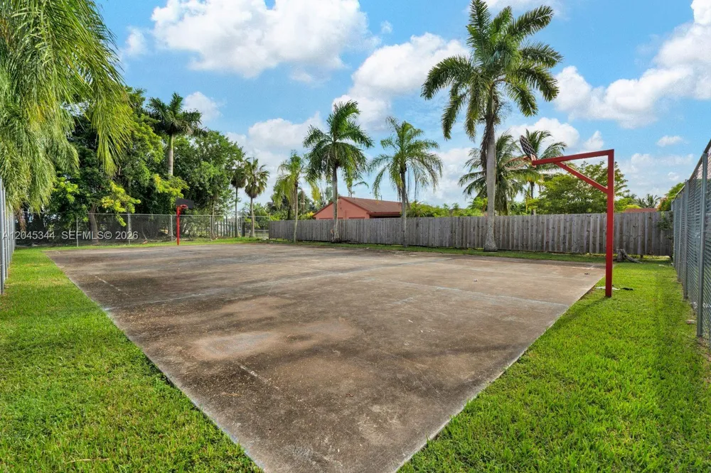 768 SW 9th St Florida City, FL 33034