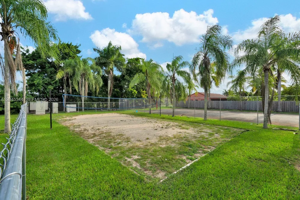 768 SW 9th St Florida City, FL 33034