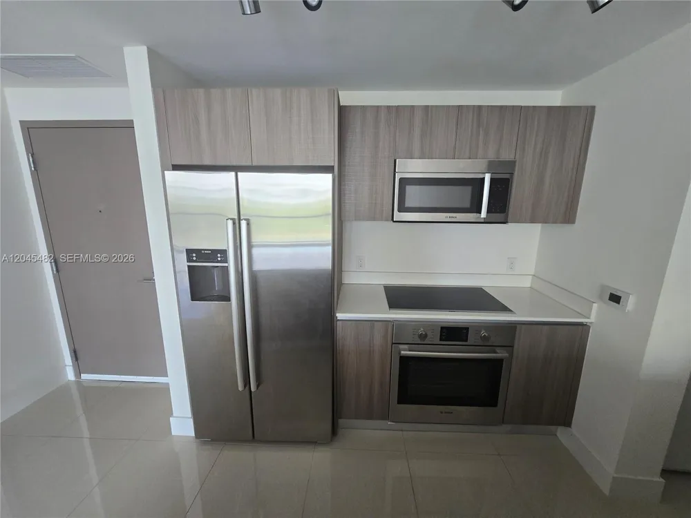 201 SW 17th Rd #611 Miami, FL 33129