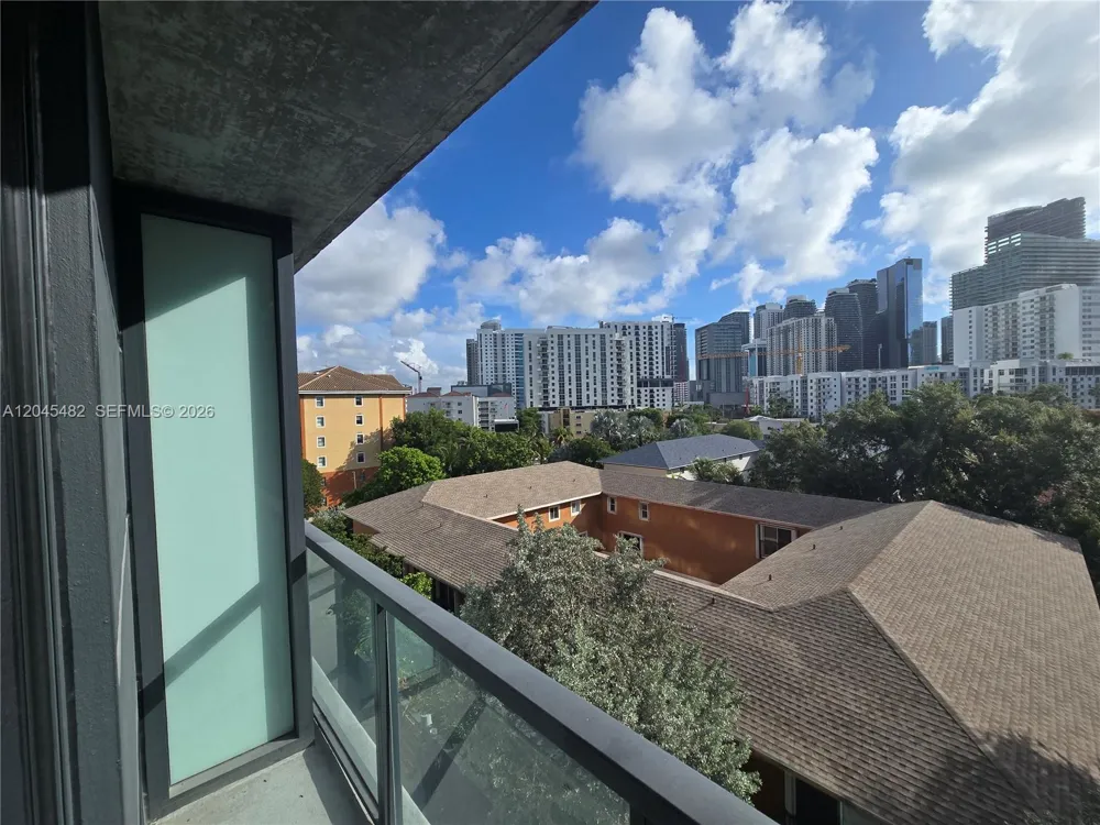 201 SW 17th Rd #611 Miami, FL 33129