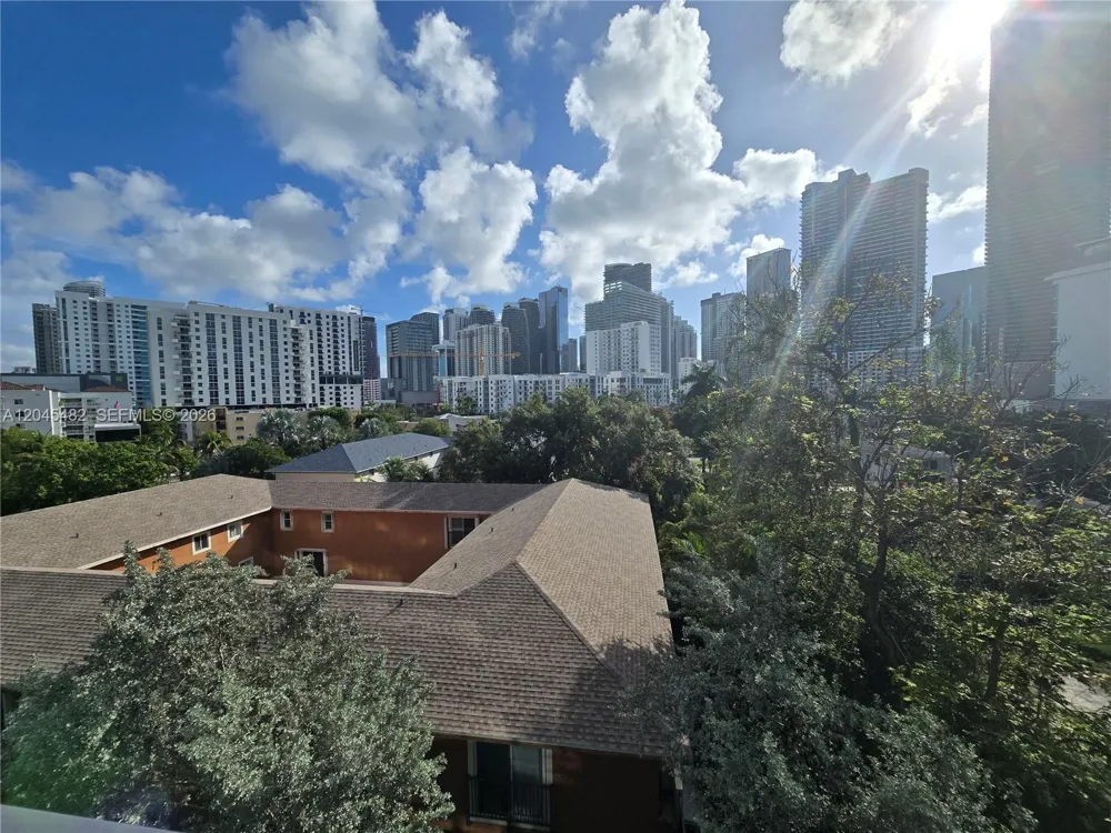 201 SW 17th Rd #611 Miami, FL 33129