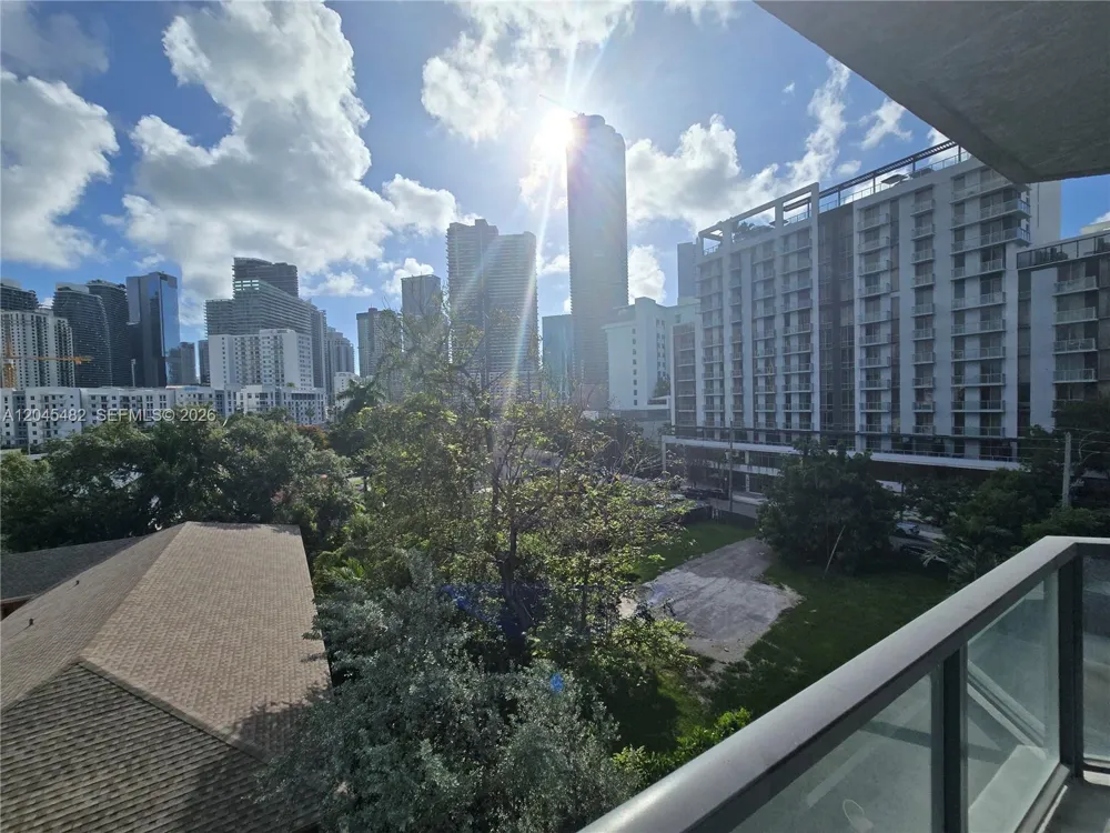 201 SW 17th Rd #611 Miami, FL 33129